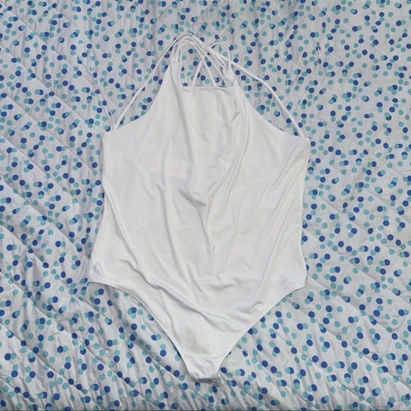 Express XL Body Contour Collection White Blouse - Picture 1 of 3